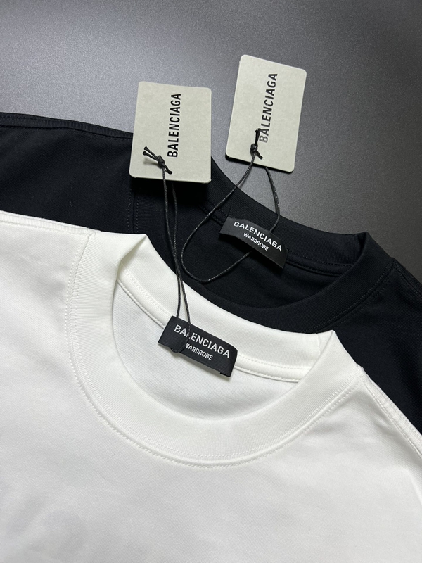 ブランドTシャツ全体デザイン